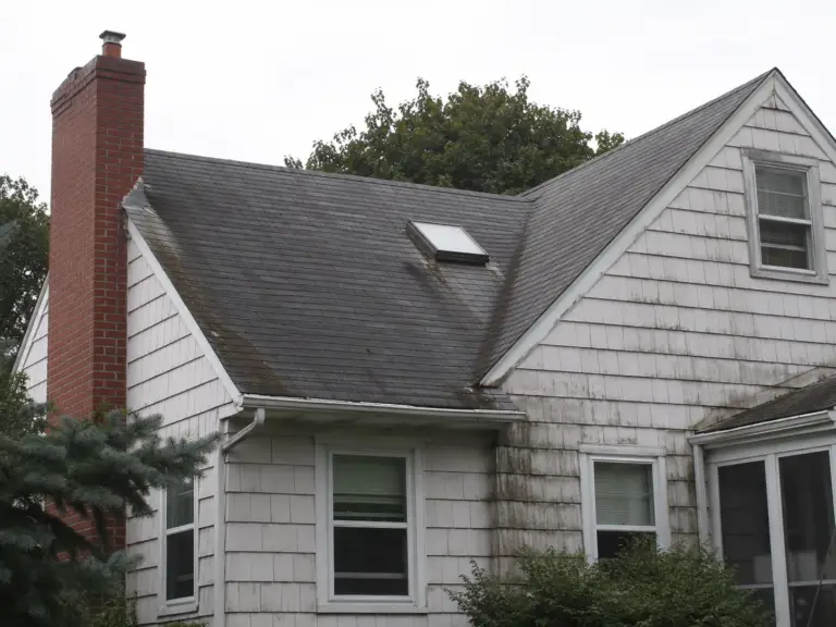 signs of a failing roof