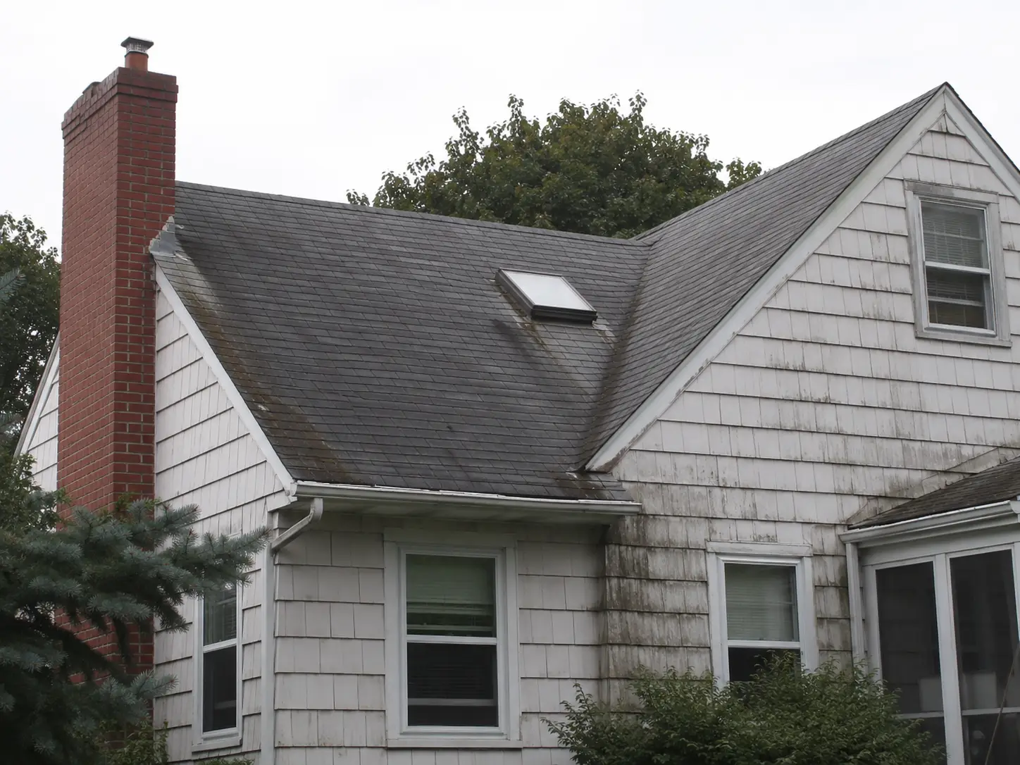 signs of a failing roof