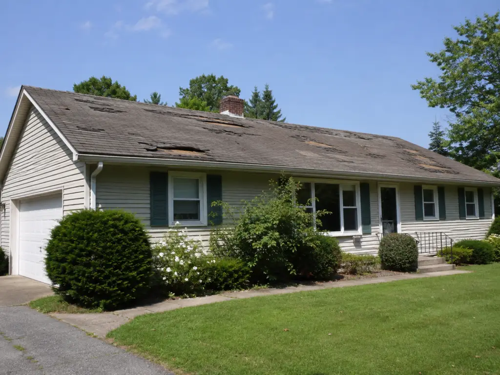 signs of a failing roof