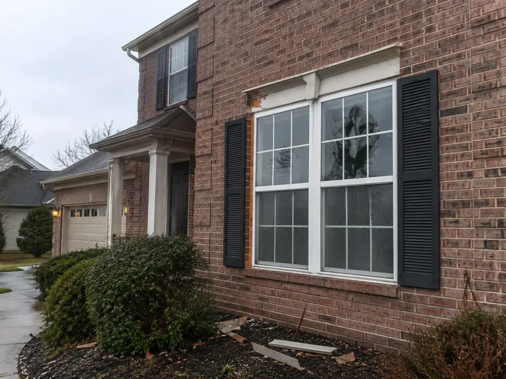 window storm damage signs