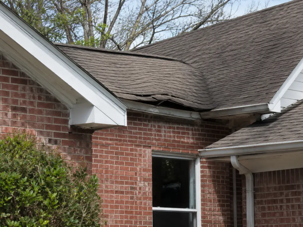 roof sagging warning signs